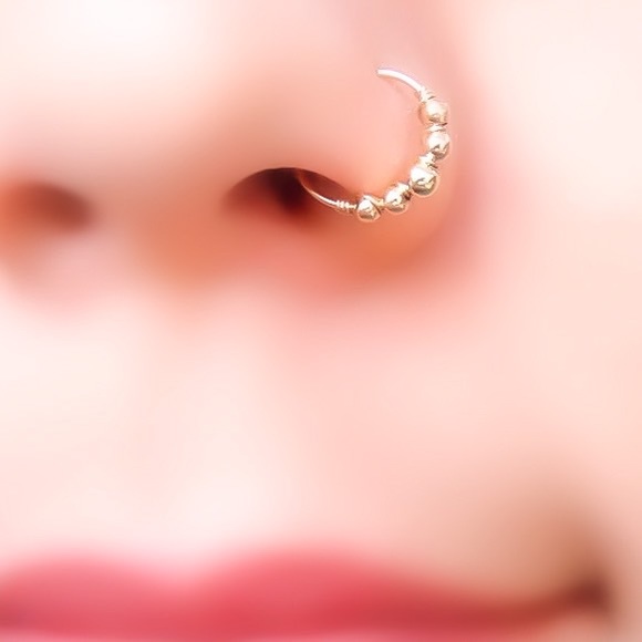 Boho/Indie beaded seamless nose/septum ring cartilage conch Daith hoop earring - Picture 1 of 10